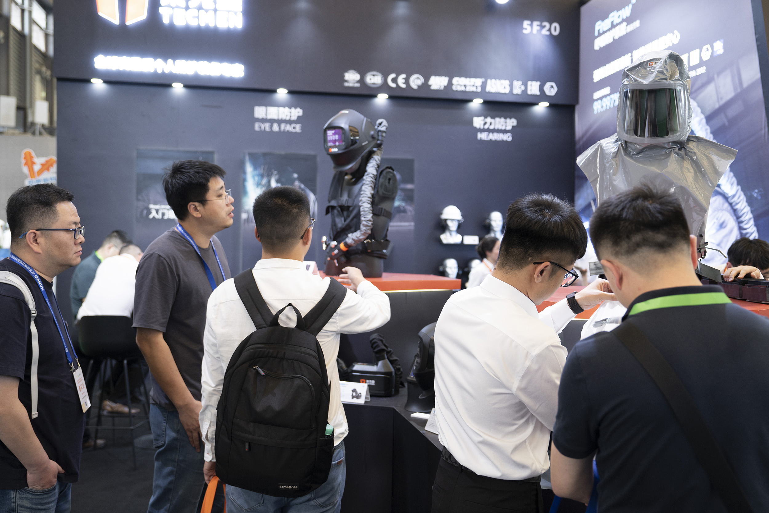 让安全成为生产力：泰克曼硬核防护燃动上海劳保会！